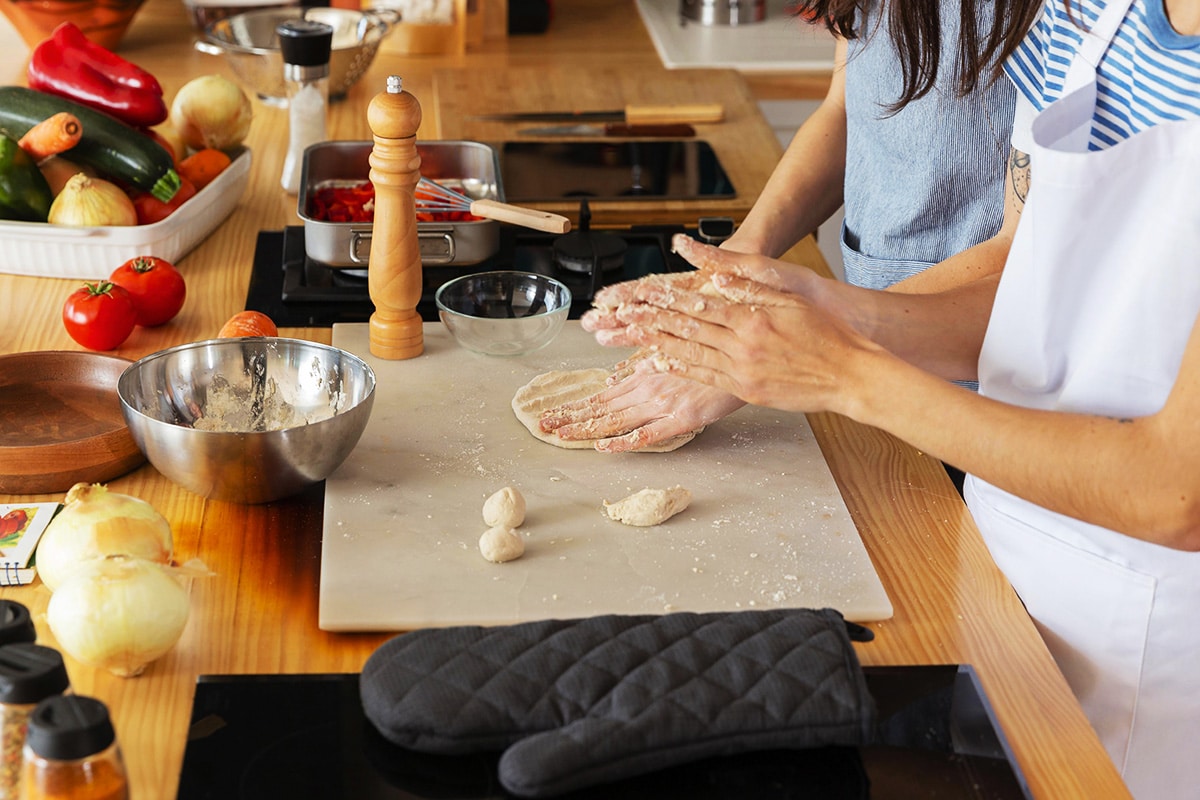 Revolutionize Your Kitchen with Easy Cooking: Quick and Simple Recipes for Busy Lives!